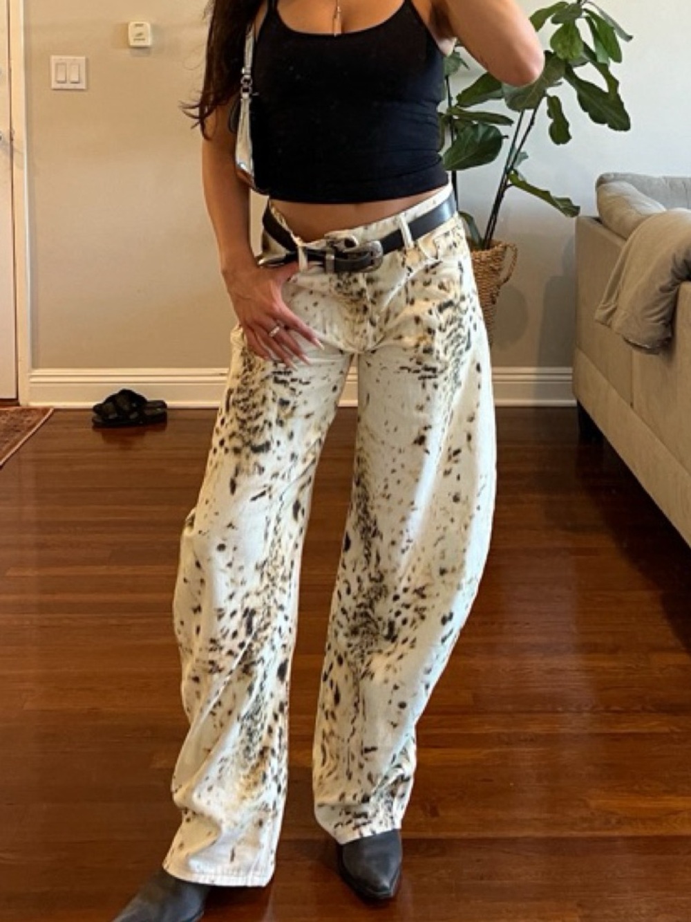 Lioness Snow Leopard Horseshoe Barrel Jeans Wide Leg Pants Size Large NWT